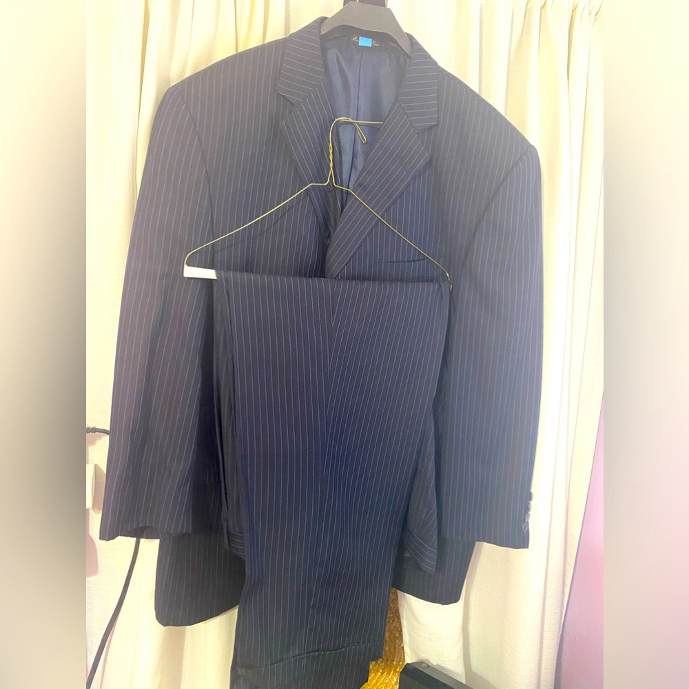 Dark blue and light blue stripe men suit